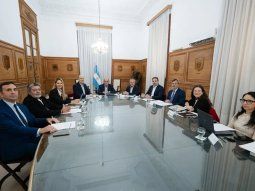Volvió a reunirse el Consejo de Mayo para hablar de la reforma laboral y fiscal