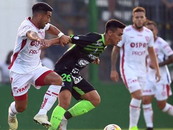 En un duelo directo por la Sudamericana, Defensa choca con Unión
