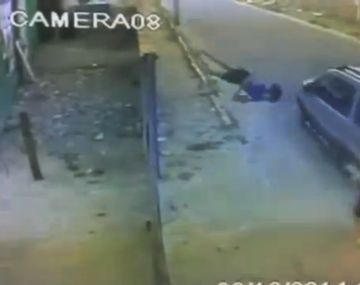 Sobrevivió de milagro a un atropello