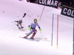 video: esquiador escapo del golpe de un drone en plena competencia video: esquiador escapo del golpe de un drone en plena competencia