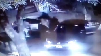 video: asi fue el dramatico robo de su auto que sufrio el presidente de temperley video: asi fue el dramatico robo de su auto que sufrio el presidente de temperley