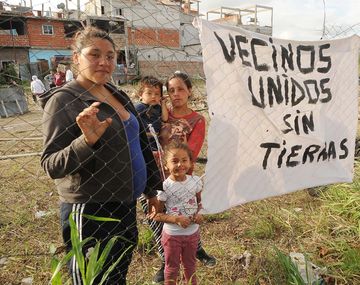 Toma en Villa Lugano: el fiscal Rolero pidió desalojar el predio acabada la salida pacífica