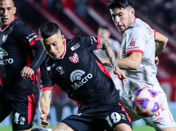 Instituto se impuso ante Argentinos y se salvó del descenso