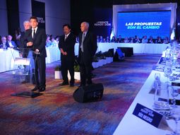 massa no se pronuncia ni por macri ni por scioli: defiende su cambio massa no se pronuncia ni por macri ni por scioli: defiende su cambio