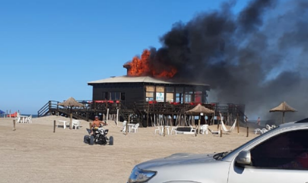 Se incendió uno de los principales paradores de la zona de la frontera de Pinamar