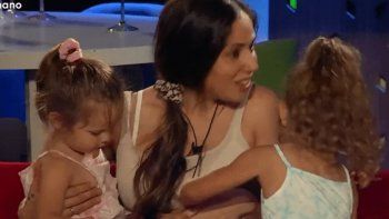 la hija de romina de gran hermano le quiso pegar a caramelo y estallaron las redes la hija de romina de gran hermano le quiso pegar a caramelo y estallaron las redes