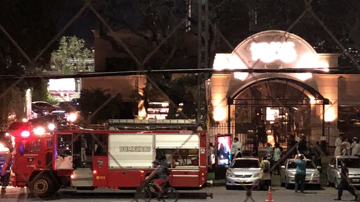 VIDEO Se incendió el restaurante Kansas de Palermo