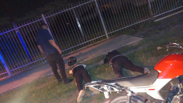 Impresionante persecución culmina con Protección Ciudadana de Merlo deteniendo a motochorros 