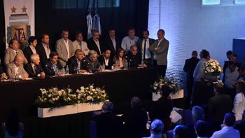 Chiqui Tapia dio su primer discurso como presidente de AFA Chiqui Tapia dio su primer discurso como presidente de AFA