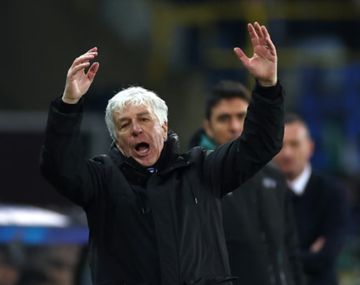 El DT de Atalanta liquidó a un futbolista por errar un penal que era de Retegui