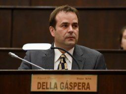 Un exdiputado neuquino fue demorado en Chile con municiones sin declarar