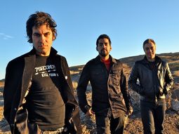 con un gran show, attaque 77 festeja los 25 anos de el cielo puede esperar con un gran show, attaque 77 festeja los 25 anos de el cielo puede esperar