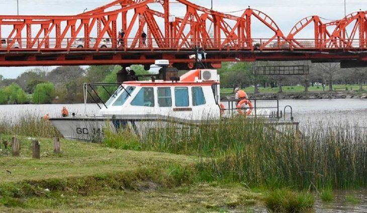 Buscan a un hombre que cayó al río en Gualeguaychú