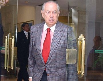 Lijo sobreseyó a Corach en causa por irregularidades en investigación