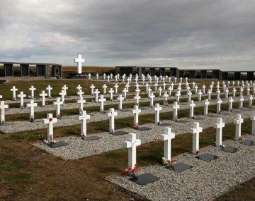 Identificaron los restos de cuatro soldados argentinos enterrados en una fosa común en las Islas Malvinas