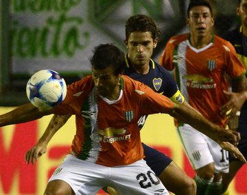 El delantero marca terreno en la cancha y fuera también
