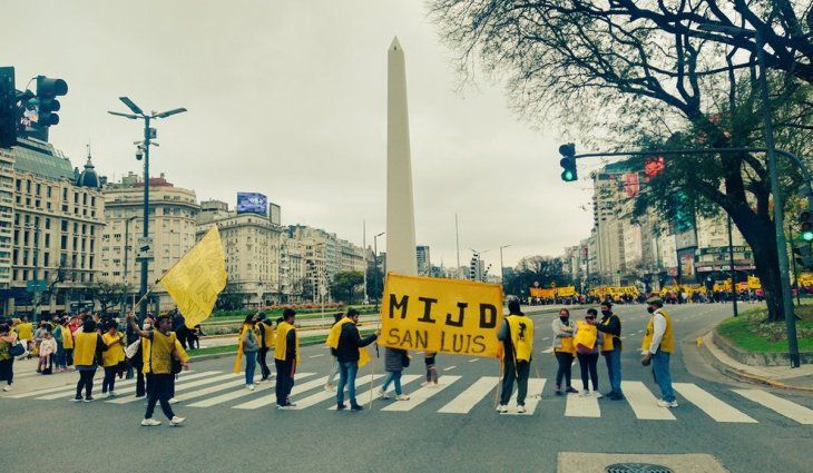Caos en el centro porteño: volvió Castells y cortó el Obelisco