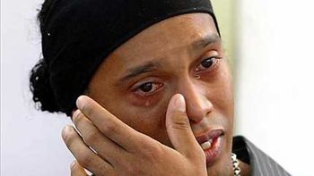 Ronaldinho_llorando Ronaldinho_llorando
