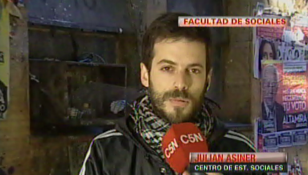 Ahora los estudiantes toman la facultad de Ciencias Sociales