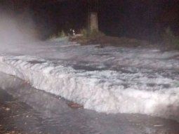 un fuerte temporal de lluvia y granizo causo voladura de techos y destrozos en entre rios