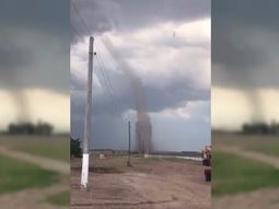 Un tornado generó alarma en Córdoba y fue grabado