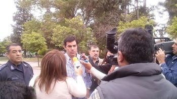 urtubey viajo de urgencia a salta y evalua la situacion en el galpon urtubey viajo de urgencia a salta y evalua la situacion en el galpon