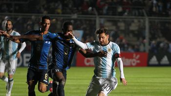 messi sufrio un traumatismo en la zona lumbar y se encendio la alarma messi sufrio un traumatismo en la zona lumbar y se encendio la alarma