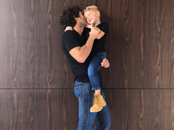 Mariano Martínez, junto a su hijo menor Mariano Martínez, junto a su hijo menor