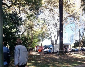 Un tren embistió y mató a dos arquitectos en Puerto Madero