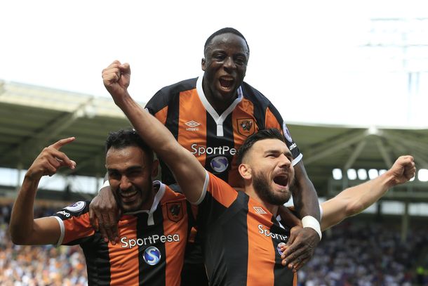 En el inicio de la Premier League, el campeón cayó ante el Hull City