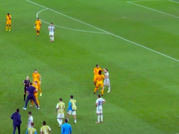 El video de la pelea que provocó el ¿Qué mirás, bobo? de Messi