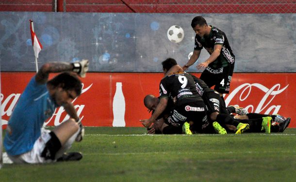 Chicago le ganó a Gimnasia de Jujuy y volvió a Primera, luego de siete años