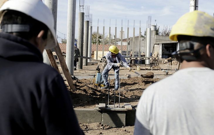 Prevén reducción del desempleo por debajo del 7%