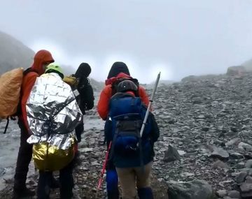 Los turistas fueron rescatados de una grieta en el Glaciar Vicinguerra