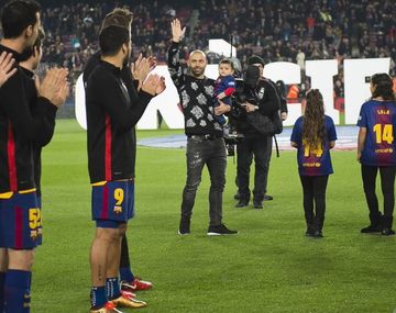 Mascherano y su emotiva despedida en el Camp Nou