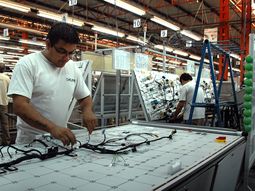 El Gobierno apostará a un sistema de pasantías laborales y un blanqueo laboral El Gobierno apostará a un sistema de pasantías laborales y un blanqueo laboral