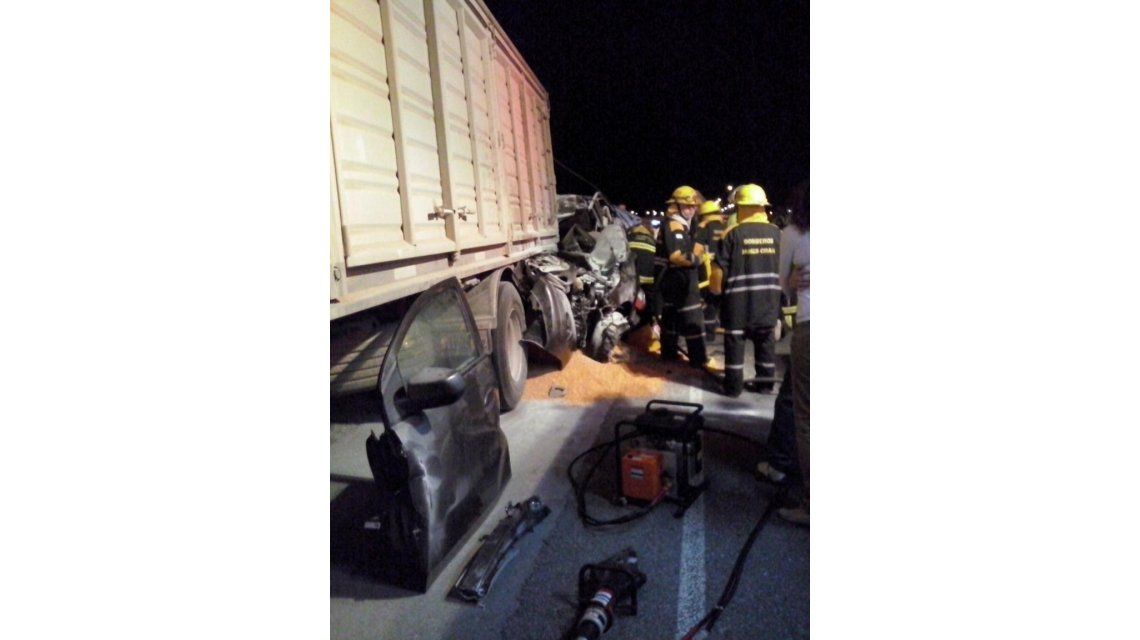 Tres muertos en el accidente de la familia del papa ...