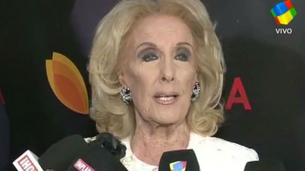 Mirtha: El que compra la transmisión de los Martín Fierro se lleva los premios