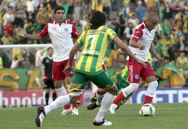 Aldosivi se impuso por 3 a 2 a Argentinos