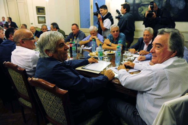 Macri lo hizo: a partir del 22 de agosto habrá una sola CGT