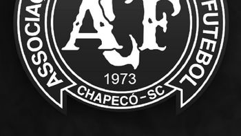 El mundo del fútbol se solidariza ante semejante tragedia El mundo del fútbol se solidariza ante semejante tragedia