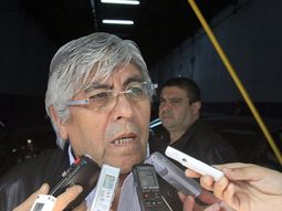 la gente quiere hacer oir sus reclamos, no sustituir a nadie la gente quiere hacer oir sus reclamos, no sustituir a nadie