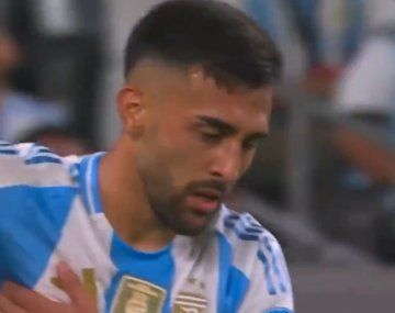 ¡No se puede creer! El travesaño evitó el 1-0 de Argentina vs Chile