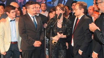 graduados arraso en los premios tato a la tv graduados arraso en los premios tato a la tv