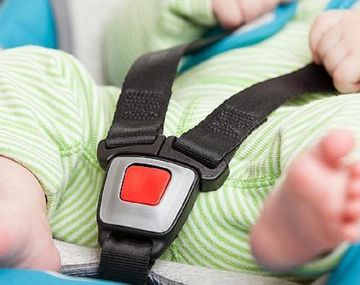 Por qué están expuestos los bebés si quedan encerrados en el interior de un auto