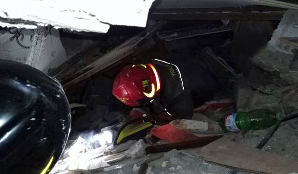 Los bomberos rescataron a dos niños
