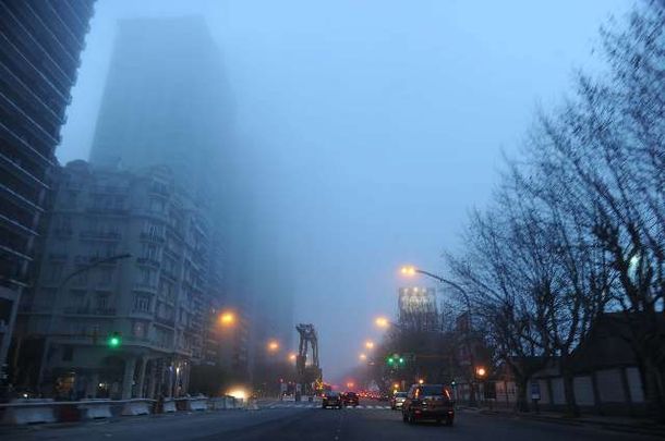 La niebla se hace presente en el comienzo de la semana