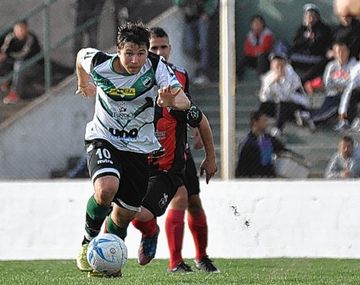 La barra de Villa Mitre entró pirotecnia en la mochila de un jugador