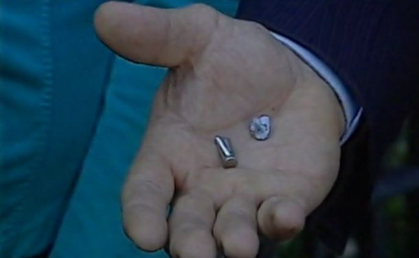 Su ex la amenazó de muerte y le baleó el frente de la casa