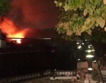 Dos abuelos de unos 70 años con quemaduras graves por la explosión de una casa